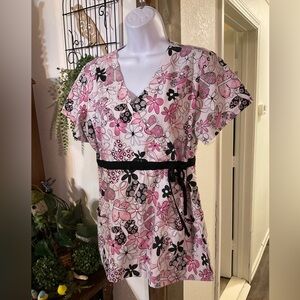 Chic Floral V-Neck Scrub Top